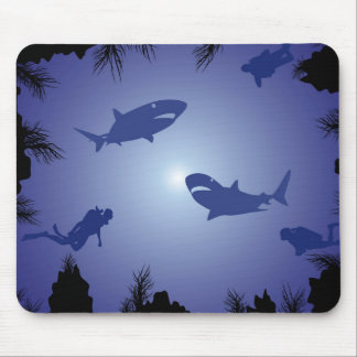 Alfombrilla De Ratón Modelo de los buceadores y de los tiburones