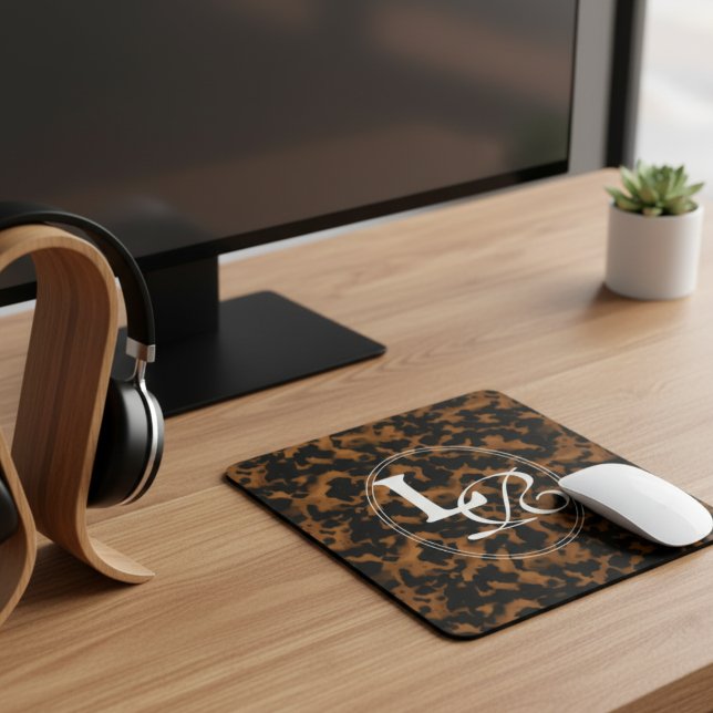 Alfombrilla De Ratón Modern Monogram Tortoise Shell Print (Add a touch of chic charm to your desk with this Elegant Typography Monogram Tortoise Shell Design!)