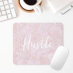 Alfombrilla De Ratón Moderna almohadilla de ratón con casco de mármol r<br><div class="desc">Almohadilla de ratón motivacional diseñada por personalizados que presenta un diseño de mármol rosa femenino y elegante con "Hustle" escrito en escritura moderna de pincel a mano.</div>