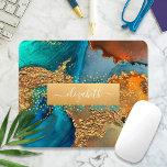 Alfombrilla De Ratón Monograma de acuarela de naranja turquesa dorado<br><div class="desc">Una banda de Relieve metalizado dorado brillante y falsa con el nombre de la tipografía de su guión domina un rico fondo de color naranja dorado, azul turquesa y amarillo en este elegante, moderno, ondulado nombre personalizado mousepad. Hace una moda y una declaración elegante cada vez que la utiliza. ¡Un...</div>