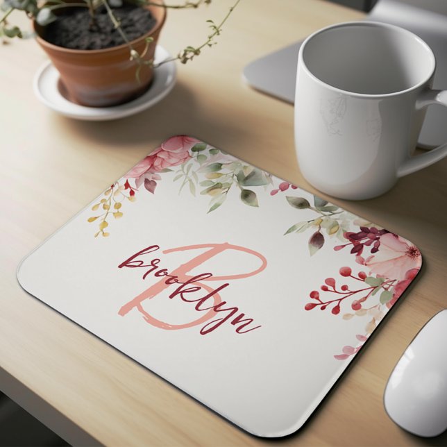Alfombrilla De Ratón Monograma de Rubor con escritura floral rosa de Bo (Subido por el creador)