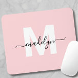 Alfombrilla De Ratón Monograma del nombre de guión moderno rosado de Ru<br><div class="desc">Almohadilla de ratón Rubor Pink Inicial Monograma Personalizado. Agregue un toque de elegancia a su área de trabajo con este teclado elegante del ratón. Con un suave fondo rosa rubor, una crujiente letra blanca inicial y un elegante nombre de escritura negro, este diseño es perfecto para todo aquel que ame...</div>