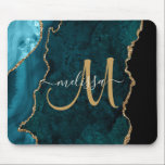 Alfombrilla De Ratón Monograma del Personalizado de guiones de la moda<br><div class="desc">Añada un toque de purpurina y glam a su oficina o dormitorio con esta elegante almohadilla personalizada de ratón con agate verde azulado acentuado con falso purpurina de oro. Personaliza tu monograma inicial con escritura moderna con letras a mano con tu nombre arriba. Un regalo único para el cumpleaños, las...</div>