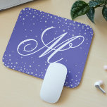 Alfombrilla De Ratón Monograma Diamantes Púrpura Personalizado<br><div class="desc">Monograma Diamantes Púrpura Los Mousepads Personalizados presentan un sencillo fondo púrpura con un overlay de diamante personalizado con su monograma personalizado en un elegante guión de caligrafía blanca. Diseñado por ©Evco Studio www.zazzle.com/store/evcostudio</div>