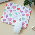 Alfombrilla De Ratón Monograma Nombre Amor Corazón Acuarela Patrón Gira<br><div class="desc">Este diseño moderno presenta un patrón de corazón de color bonito. Personalice su monograma y nombre editando el texto en la caja de texto que se proporciona.</div>