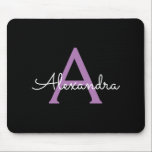 Alfombrilla De Ratón Morado Black Script Girly Monograma Nombre<br><div class="desc">Monograma morado y negro Añadir su propio nombre Mousepad (almohadilla del ratón). Esto hace que el dulce perfecto cumpleaños 16,  boda,  ducha de novia,  aniversario,  ducha de bebé o fiesta de soltera sea regalo para alguien que ama el lujo glam y los estilos de moda.</div>