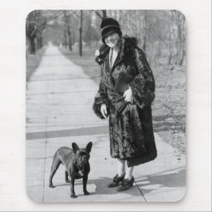 Alfombrilla De Ratón Mujer con el bulldog francés, los años 20