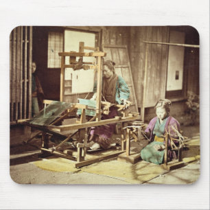 Alfombrilla De Ratón Mujeres japonesas que tejen, c.1890 (phot
