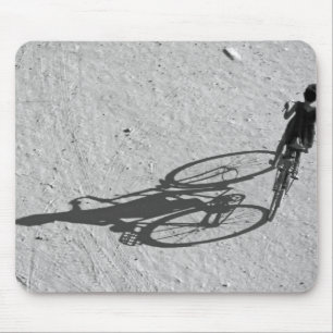 Alfombrilla De Ratón Myamar, Bagan, Niño joven montando una bicicleta e