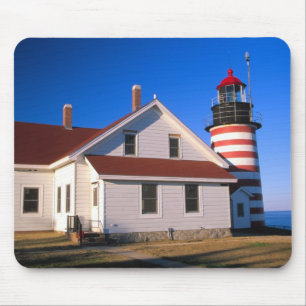 Alfombrilla De Ratón NA, EE. UU., Maine. Faro de West Quoddy cerca