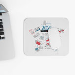 Alfombrilla De Ratón Navidades 2021 año de vacuna conmemorativo<br><div class="desc">Recuerdos de 2021 con referencias a algunos de los acontecimientos del año. Perfecto regalo para amigos,  familia y compañeros de trabajo como recuerdo que hace de la decoración de un árbol de Navidad los años por venir</div>