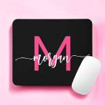 Alfombrilla De Ratón Nombra de Monograma del guión moderno rosado calie<br><div class="desc">Añade un toque de color a tu espacio de trabajo con nuestro teclado de ratón con un monólogo de guiones modernos y calientes. Con un vibrante diseño rosa caliente y personalizado con su nombre en un guión moderno de moda, este teclado del ratón combina el estilo con la practicidad. La...</div>