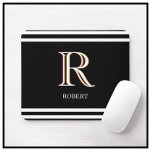 Alfombrilla De Ratón Nombre de monograma personalizado de blanco negro<br><div class="desc">Este exclusivo MOUSE PAD presenta un monograma de tres colores. Fíjate bien y verás por ti mismo. Esto está puesto sobre un fondo negro. Cualquier pregunta de diseño,  sólo envíe un correo electrónico a charmdesignstudio@rcn.com y estaremos encantados de asistirle.</div>