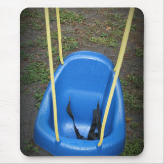 Alfombrilla De Ratón Oscilación del bebé en el swingset, azul con las