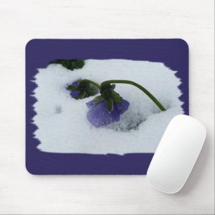 Alfombrilla De Ratón Pana morada en la nieve