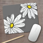 Alfombrilla De Ratón Patrón floral caprichoso en gris amarillo<br><div class="desc">Un diseño divertido para mujeres y adolescentes.</div>