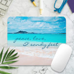 Alfombrilla De Ratón Peace Love Sandy Feet Hawaii Tropical Beach Photo<br><div class="desc">"Paz, amor y pies arenosos". Recuerde el fresco olor a sal del aire del océano cada vez que utilice este impresionante ratón fotográfico de colores vivos. Explora y explora la soledad de una playa hawaiana vacía. Hace un gran regalo para alguien especial! Puede personalizar fácilmente este mousepad. Por favor, envíame...</div>
