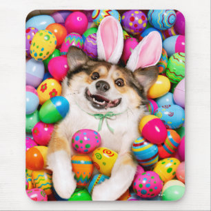 Alfombrilla De Ratón Perro acostado sobre huevos de Pascua
