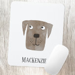 Alfombrilla De Ratón Perro recuperador de chocolate personalizado<br><div class="desc">Un perro de Chocolate Labrador Retriever para hacerte sonreír. Cambie o quite el nombre al personalizar. Arte original de Nic Squirrell.</div>
