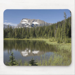 Alfombrilla De Ratón Pico de montaña reflejado en un lago
