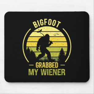 Alfombrilla De Ratón Pie Grande Agarrada Mi Wiener Funny Bbq Sasquatch