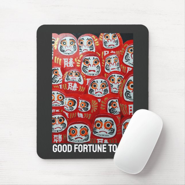Alfombrilla De Ratón Pintura de muñecas Daruma por Alfred Fox (Con ratón)