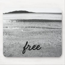 Playa de arena blanca y negra