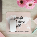 Alfombrilla De Ratón Positivo De No Estar Solo En La Cita De Motivación<br><div class="desc">Positivo De No Estar Solo En La Cita De Motivación Chica</div>