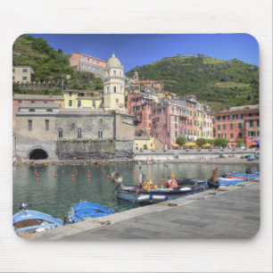 Alfombrilla De Ratón Pueblo en la ladera de Vernazza, Cinque Terre, Lig