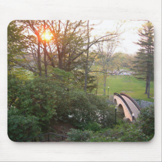 Alfombrilla De Ratón Puente arco iris atardecer en el Grove City Colleg