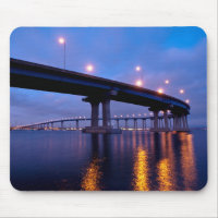 Puente Coronado en el atardecer