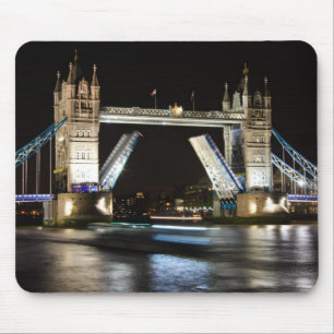 Alfombrilla De Ratón Puente de la torre en la noche