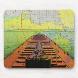 Alfombrilla De Ratón Puente de Mackinac de una nave que va debajo de