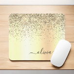 Alfombrilla De Ratón Purpurina de oro Monograma Metalizado Nombre de Gl<br><div class="desc">Purpurina de la espuma metálica del Relieve metalizado de la imitación de oro Cepillado Nombre del monograma Metalizado y Mousepad inicial (almohadilla del ratón). Esto hace que el dulce perfecto cumpleaños 16, boda, ducha de novia, aniversario, ducha de bebé o fiesta de soltera sea regalo para alguien que ama el...</div>