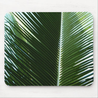 Alfombrilla De Ratón Resumen verde tropical de palmeras que se abruman