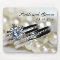Rings and White Pearls Boda