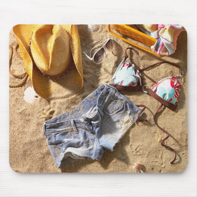 Alfombrilla De Ratón Ropa dejada detrás en la playa (Frente)
