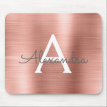 Alfombrilla De Ratón Rosa dorado Rubor Relieve metalizado rosa Monogram<br><div class="desc">Rubor Pink - Rosa Faux Gold Cepillado Metalizado Metallic Stainless Steel Monograma Nombre Monograma Mousepad. Este Mousepad monogramado puede ser personalizado para incluir su nombre de pila e inicial y es perfecto para la escuela o la oficina y hace un gran Navidad o regalo de cumpleaños.</div>