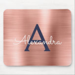 Alfombrilla De Ratón Rubor Rosa Rosa Oro Borgoña Relieve metalizado Mon<br><div class="desc">Oro Rosa - Rubor Pink and Navy Blue Faux Cepillado Monograma Metalizado Monograma Mousepad. Este Mousepad puede ser personalizado para incluir su nombre de pila y es ideal para volver a la escuela o regalo de cumpleaños o Navidades de vacaciones.</div>