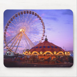 Alfombrilla De Ratón Rueda de la ferris y carrusel en el muelle de la A