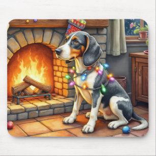 Alfombrilla De Ratón Sabueso Bluetick junto a chimenea con luces de Nav