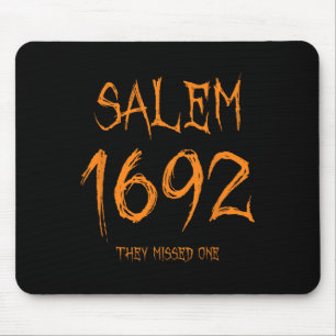 Alfombrilla De Ratón Salem 1692 Se Perdieron Una Bruja Divertida De Hal