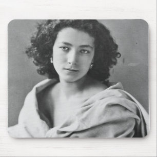 Alfombrilla De Ratón Sarah Bernhardt en el traje, c.1860