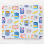 Alfombrilla De Ratón Sardinas y Limones<br><div class="desc">Un diseño adorable de sardinas en latas y sardinas en un plato,  rodeadas de limones. Evoca una tarde cálida junto al Mar Mediterráneo,  o en la costa de Portugal. Un gran regalo para los amantes de los viajes y la comida.</div>