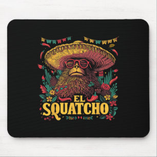 Alfombrilla De Ratón Sasquatch de pie de playa - Cinco De Mayo Sombrero