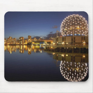 Alfombrilla De Ratón Science World y CBD reflejados en False Creek,