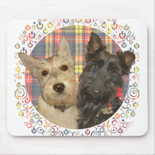 Alfombrilla De Ratón Scotties trigueños y negros sobre Tartán