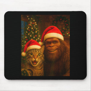 Alfombrilla De Ratón Selfie divertido de gato con Bigfoot Navidad Sasqu