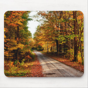 Alfombrilla De Ratón Sendero de madera con follaje de otoño