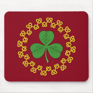 Alfombrilla De Ratón Shamrock y Knotwork en rojo